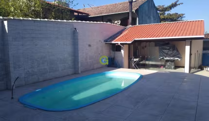 Casa Semi-Mobiliada à venda na Fazenda Santo Antônio, São José com 186,48 m² de