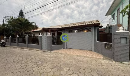 Imóvel a venda na praia dos Ingleses, em Florianópolis.