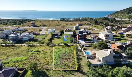 Terreno na Praia da Gamboa - 744m² com Vista para o Mar