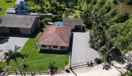 Casa à venda em Três Barras, Palhoça!