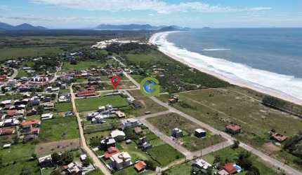 Tereno com 425,22 m² localizado na Praia da Gamboa, Garopaba!