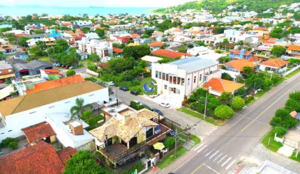 Casa a venda no Centro de Garopaba!