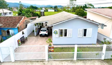 Casa ampla com edícula e 3 vagas no bairro Nova Belém – Paulo Lopes