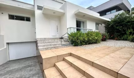 Casa ampla, aconchegante e segura no Centro Histórico de São José