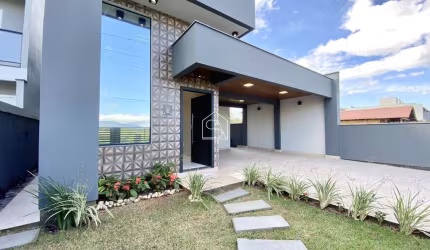 Casa de 3 dormitórios à venda em Forquilhinhas, São José.