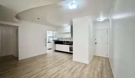 Apartamento à venda em Barreiros, a 140 metros da Leoberto Leal.