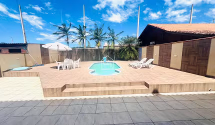 Linda Casa de 2 pavimentos em Forquilinhas - São José - SC
