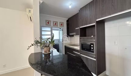 Apartamento desocupado à venda no Estreito, Florianópolis/SC