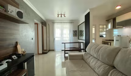 Apartamento de 2 dormitórios sendo 1 suíte à venda em Barreiros, São José, SC.