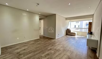 Apartamento à venda no Abraão, Florianópolis/SC, com 3 Dormitórios