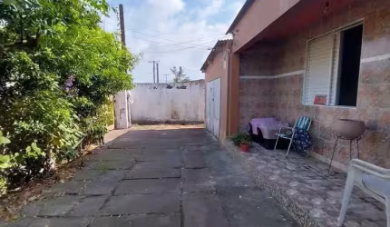 Casa com anexo á venda em Cidreira