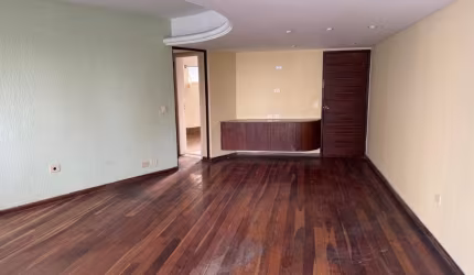 Apartamento Amplo com Vista para o Mar e 150m² de Conforto