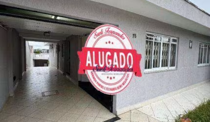 Casa com 3 dormitórios para alugar, 250 m² por R$ 4.868,75/mês - Uberaba - Curitiba/PR