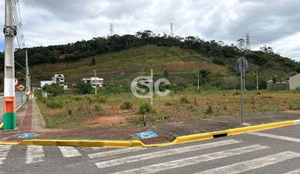 Terreno de Esquina á Venda - Lote 29 - Camboriú