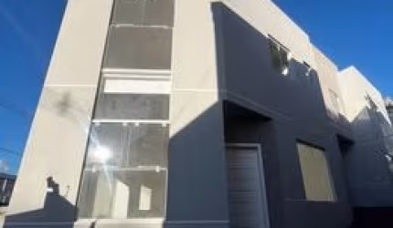 SOBRADO TRIPLEX PARA LOCAÇÃO