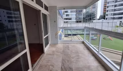 ALUGUE ESPAÇO E CONFORTO NA GRAÇA: AMPLO APARTAMENTO DE 4 QUARTOS COM SUÍTE EM CONDOMÍNIO COMPLETO!