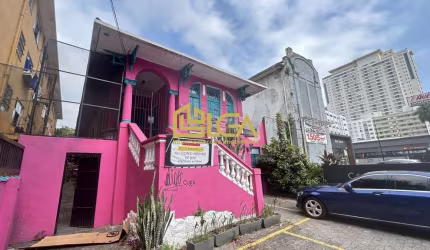 Casa para locação na Av. Conselheiro Nébias - Boqueirão - Santos