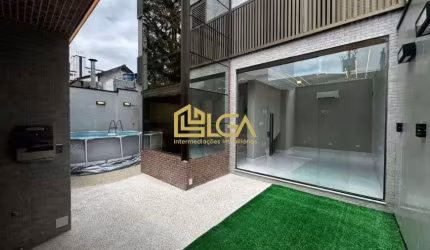 Casa Triplex à Venda no Campo Grande - Santos/SP