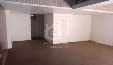 Ponto comercial/Loja/Box para aluguel tem 60 m² em Centro - RJ