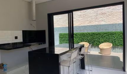 Casa de condomínio 250 m², 3 amplas suítes, Alphaville alto padrão