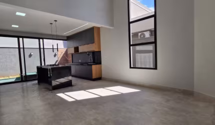 Linda casa térrea com 3 suites completas em armários