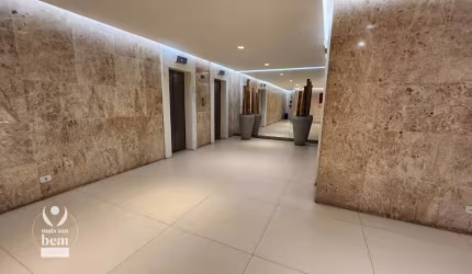INCRÍVEL SALA COMERCIAL DE 90 m², excelente localização entre o palácio Avenida e a Biblioteca Pública por 301.000,00  Centro - Curitiba/PR