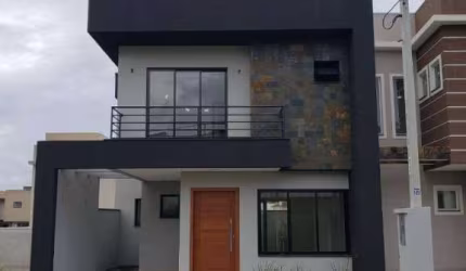 Amplo sobrado de 121 m² com 3 quartos sendo 1 suíte, 2 vagas de garagem à venda por R$ 650.000 - Campo de Santana - Curitiba/PR