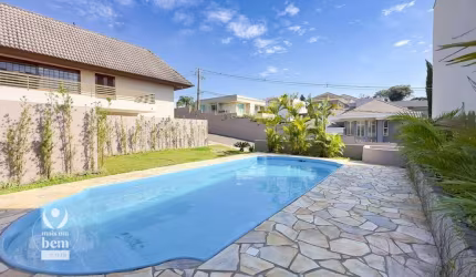 Sobrado com 244 m², 3 Suítes, Sala intima , Condominio Fechado com Piscina e Salão de Festas à venda por R$ 1.290.000 - Campo Comprido - Curitiba/PR
