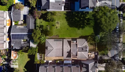 Terreno 40x50 - 2000m² - ZR3 por R$ 5.000.000 - Jardim Social - Curitiba/PR