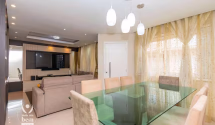 Sobrado em CONDOMÍNIO FECHADO com 3 Suítes, 2 Vagas, Área Gourmet à venda, 160 m² por R$ 869.900 - Xaxim - Curitiba/PR