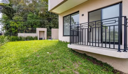 Sobrado com 3 Suítes, 2 vagas, churrasqueira à venda, 190 m² por R$ 1.290.000 - Vista Alegre - Curitiba/PR