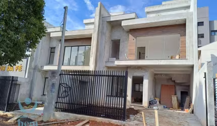 Sobrado com 143 m² + 38m² de terraço, 3 quartos (1 suíte) à venda por R$ 998.000 - Boa Vista - Curitiba/PR