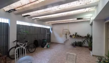 Casa a Venda de 269 metros 4 Dormitorios com 6 Vagas de Garagens