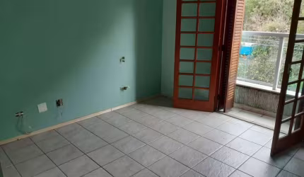 Casa Maravilhosa com 240 m² 4 Dormitorios sendo 2 Suítes Estuda Permuta