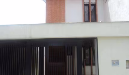Sobrado Excelente 184 m² com 3 Dormitorios sendo 1 suíte e 2 Vagas