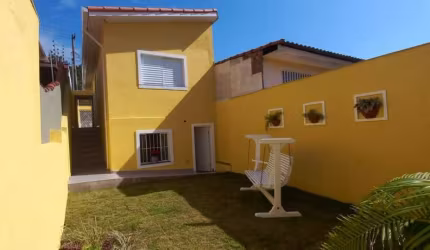 Sobrado Excelente com 76 m² 2  Dormitorios e 2  Vagas de Garagens