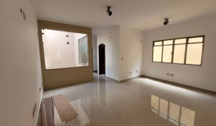 Sobrado Maravilhoso 229 m² 3 Dormitorios e Cinco Vagas de Garagens