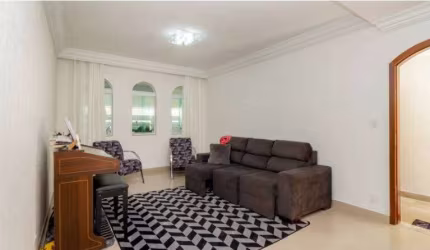 Sobrado maravilhoso 175m² 3 Dormitorios sendo 1 Suite e 2 Vagas de Garagens
