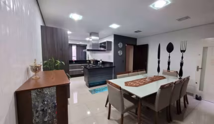 Sobrado 3 Dormitorios sendo  Suites 3 Suites e 4 Estuda Carro