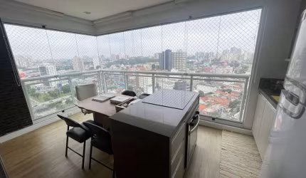 Apartamento Porteira echada Andar alto 2 Dormitorios sendo 2 Suites