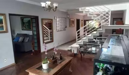 Casa no Parque dos Pássaros 4 dormitorios  e Vagas para 7 carros