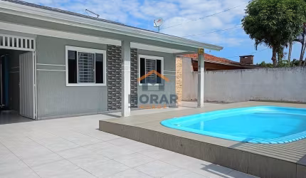 Casa com Piscina Faixa Mar em Ipanema