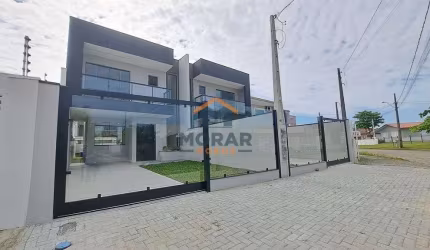 Sobrados de alto padrão no Canoas próximos ao mar