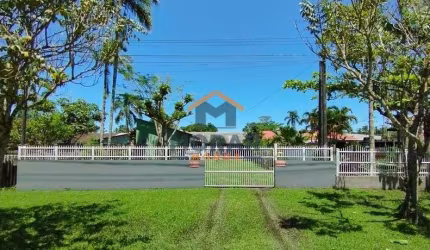 Residência com duas casas em Pontal do Sul
