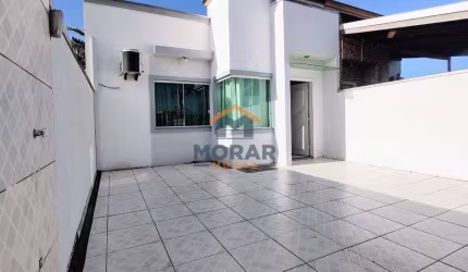 Casa com 03 dormitórios sendo 1 suíte - Shangri-lá