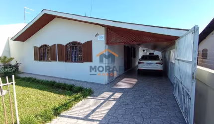 Residência com 5 dormitórios e edicula