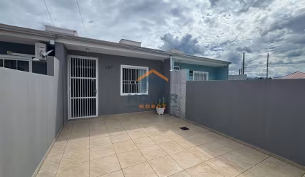 Residência com edícula em Praia de Leste