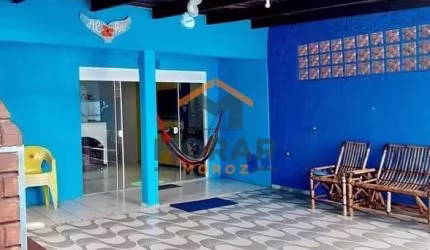 Casa no centro da Praia de Leste 100m do mar