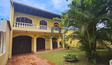 Sobrado 5 dormitórios próximo mar, Pontal do Sul