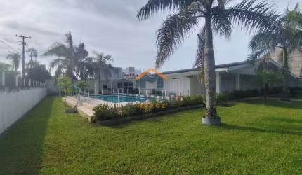 Residência frente ao mar em Praia de Leste
